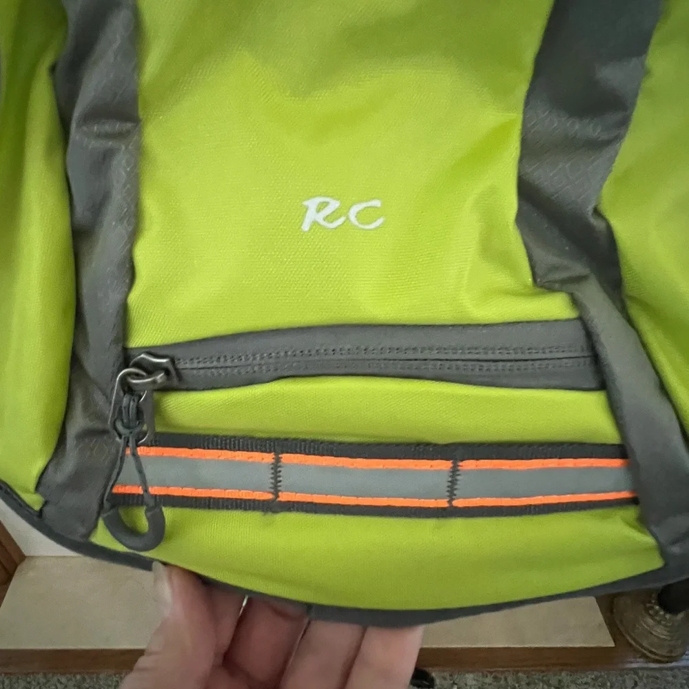 Anmeilu Green Gray Lightweight‎ Hydration Backpack NEW